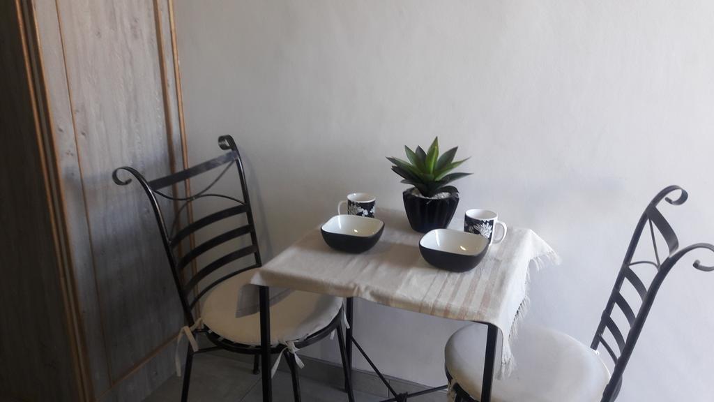 Self-Catering Studio, Unit 6 On Krupp Windhoek Exterior photo